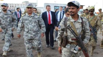 قيادة خفر السواحل تبحث مع وفد بريطاني التعاون بالأمن البحري قيادة خفر السواحل تبحث مع وفد بريطاني التعاون بالأمن البحري