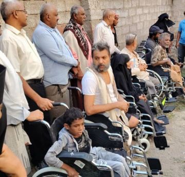 تدشين توزيع 465 جهازا تعويضيا للمعاقين في الحديدة تدشين توزيع 465 جهازا تعويضيا للمعاقين في الحديدة