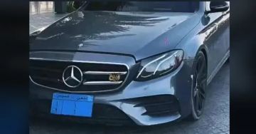 الحوثيون يعلنون عن لوحة سيارة مميزة مملوكة لشخصية معروفة في مزاد علني بصنعاء (صور) الحوثيون يعلنون عن لوحة سيارة مميزة مملوكة لشخصية معروفة في مزاد علني بصنعاء (صور)