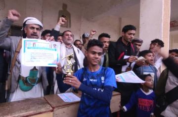 السنوار يتوج ببطولة الشهيد الغماري لكرة القدم في أفلح الشام بحجة السنوار يتوج ببطولة الشهيد الغماري لكرة القدم في أفلح الشام بحجة