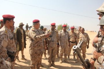 قائد المنطقة العسكرية الأولى يشدد على التعامل بحزم مع من يحاول تعكير صفو الأمن والاستقرار 