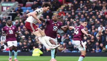 قطار آرسنال يعبر محطة بيرنلي ويبتعد بصدارة البريميرليج