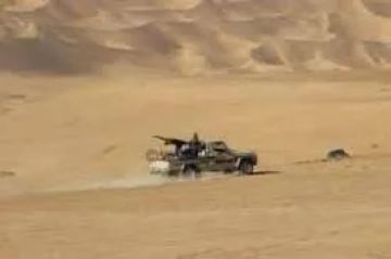 شاهد بالصور .. عربة عسكرية حوثية تدهس ثلاثة مواطنين حتى الموت في خط المنصورية بالحديدة