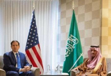 وزير الخارجية السعودي يستعرض مع نظيره الأمريكي العلاقات الثنائية وزير الخارجية السعودي يستعرض مع نظيره الأمريكي العلاقات الثنائية