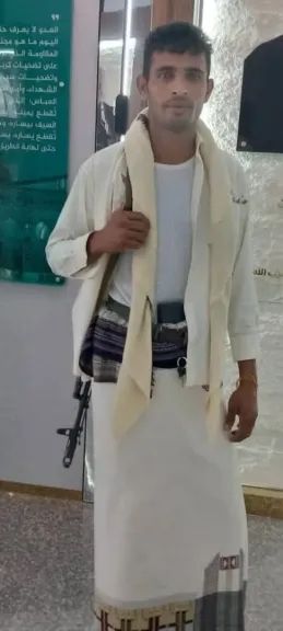 مجند حوثي يغتصب فتاة تحت تهديد السلاح ويجبرها على الحمل والولادة وهذا ما فعلته المليشيات بالمولود مجند حوثي يغتصب فتاة تحت تهديد السلاح ويجبرها على الحمل والولادة وهذا ما فعلته المليشيات بالمولود