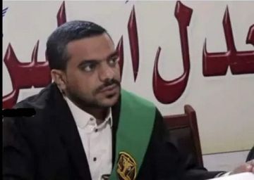 من هو القاضي المنصور الذي أوكل اليه الحوثيون ملف خلية التجسس ؟ سيرة قضائية مثقلة بالإعدامات والمصادرات