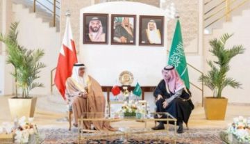 وزير الخارجية السعودي يستعرض مع نظيره البحريني العلاقات المشتركة وزير الخارجية السعودي يستعرض مع نظيره البحريني العلاقات المشتركة