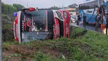 ارتفاع حصيلة وفيات حادث حافلة الإكوادور لـ21 شخصا