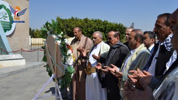 رئيس مجلس الشورى ونائبه يزوران أضرحة الرئيس الصماد والرهوي والغماري