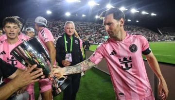 ميسي يزيح بوشكاش من عرش جديد ويصنع التاريخ