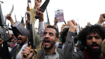 خبراء: تدفق المواد الكيميائية المهربة إلى الحوثيين يحول اليمن إلى قنبلة موقوتة