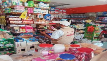 مكتب الصناعة والتجارة بخورمكسر يواصل تنفيذ نزولاته الميدانية لمراقبة الأسعار وضبط السلع المنتهية