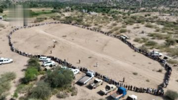 أبناء بلاد الطعام في ريمة يعلنون النفير ورفع الجهوزية لمواجهة الأعداء أبناء بلاد الطعام في ريمة يعلنون النفير ورفع الجهوزية لمواجهة الأعداء