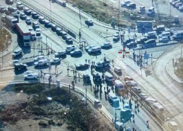 عملية فدائية عند مفترق غوش عتصيون تسفر عن مقتل وإصابة 9 إسرائيليين والمقاومة تبارك عملية فدائية عند مفترق غوش عتصيون تسفر عن مقتل وإصابة 9 إسرائيليين والمقاومة تبارك