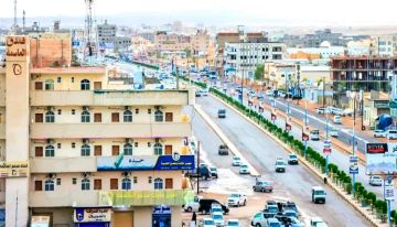 مواطنون في شبوة يشكون من ارتفاع الأسعار رغم استقرار العملة.. ومطالب بتشديد الرقابة مواطنون في شبوة يشكون من ارتفاع الأسعار رغم استقرار العملة.. ومطالب بتشديد الرقابة