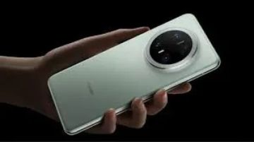 هواوي تكشف عن ميزة Outdoor Mode الجديدة في سلسلة Mate 80 لتعزيز عمر البطارية