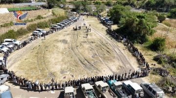 وقفة مسلحة لقبائل الشعر بإب تأكيدا على الجهوزية ومباركة للإنجاز الأمني