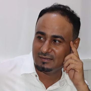 الصحفي الأحمدي يدعو زملاءه الى تسليط الضوء على جرائم القطاع الصحي