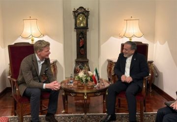 غروندبرغ يستعرض التطورات في اليمن مع وزير الخارجية الإيراني