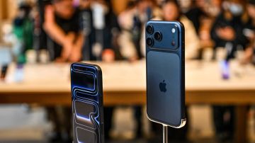 أبل تحضر لثورة جديدة: خمس ميزات اتصال عبر الأقمار الصناعية في طريقها لهواتف آيفون