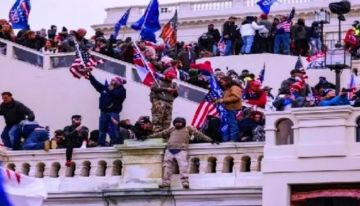 بعد تحريف خطاب ترامب.. استقالة مدير عام بي بي سي