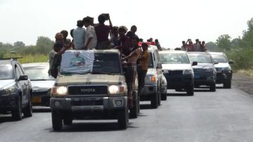 تشييع جثمان الشهيد علي مشعف في الزيدية تشييع جثمان الشهيد علي مشعف في الزيدية