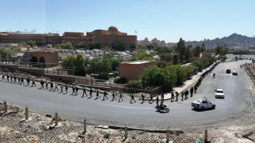 مسير لخريجي دورات طوفان الأقصى من طلاب كلية الطب بجامعة صنعاء