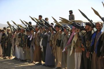 وصول جنرال إيراني كبير إلى صنعاء لإدارة الملف الأمني الحوثي وصول جنرال إيراني كبير إلى صنعاء لإدارة الملف الأمني الحوثي