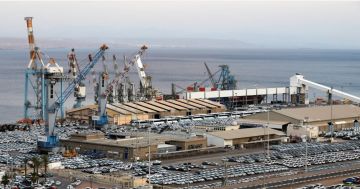 أزمة استيراد في إسرائيل مع استبعادها يمنيا من خارطة الملاحة