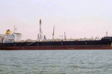 هجوم مسلح على سفينة وقود قبال سواحل الصومال وسط تنسيق بين الحوثيين وتنظيم الشباب الصومالي هجوم مسلح على سفينة وقود قبال سواحل الصومال وسط تنسيق بين الحوثيين وتنظيم الشباب الصومالي