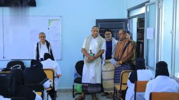 عطيفي يطلع على سير العمل والعملية التعليمية بمعهد العلوم الصحية في الحديدة