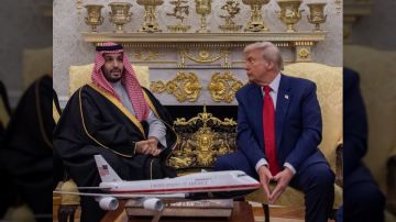 أول تعليق من عبدالفتاح البرهان.. ترامب يعلن بدء جهود لإنهاء الحرب في السودان بناء على طلب بن سلمان أول تعليق من عبدالفتاح البرهان.. ترامب يعلن بدء جهود لإنهاء الحرب في السودان بناء على طلب بن سلمان