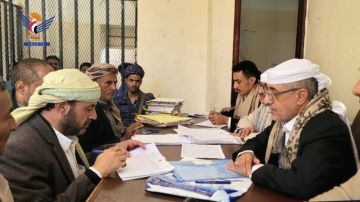 رئيس هيئة التفتيش القضائي يتفقد سير العمل في المحاكم بمحافظة حجة