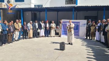 وقفة لموظفي اتصالات أمانة العاصمة وفاء لدماء الشهداء وقفة لموظفي اتصالات أمانة العاصمة وفاء لدماء الشهداء