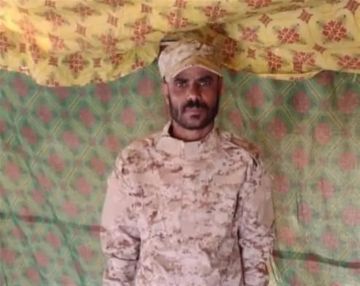 جندي في ألوية العمالقة يباغت زميله أثناء نومه بثلاث طلقات قاتلة وينهي حياته على الفور جندي في ألوية العمالقة يباغت زميله أثناء نومه بثلاث طلقات قاتلة وينهي حياته على الفور