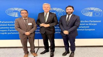 ممثل المجلس الانتقالي يبحث في بروكسل تعزيز التعاون مع مؤسسات الاتحاد الأوروبي ممثل المجلس الانتقالي يبحث في بروكسل تعزيز التعاون مع مؤسسات الاتحاد الأوروبي