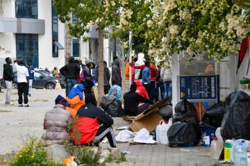 الحبس سنتين لناشطين في العمل الإنساني بتونس