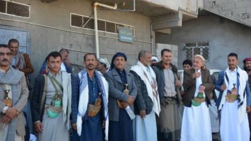 صلح قبلي في إب ينهي قضية قتل بين آل القوسي وشداد من مديرية المخادر صلح قبلي في إب ينهي قضية قتل بين آل القوسي وشداد من مديرية المخادر