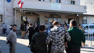 سوريا تسلم 17 شخصا إلى لبنان سوريا تسلم 17 شخصا إلى لبنان