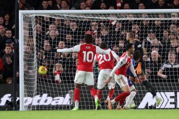 ب10 لاعبين.. تشيلسي يخطف تعادل صعب من أرسنال