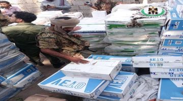 قوات حزام لحج تضبط مخازن لبيع وتوزيع مواد مهربة قوات حزام لحج تضبط مخازن لبيع وتوزيع مواد مهربة