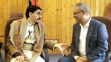 وزير التربية والتعليم يلتقي رئيس جامعة إب