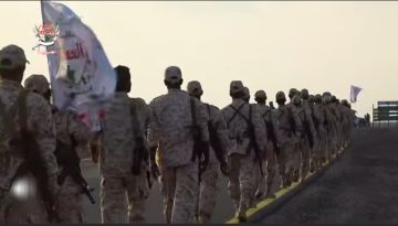 قوات العمالقة الجنوبية تنفذ مسيرا عسكريا لرفع جاهزيتها القتالية