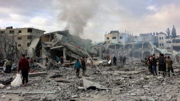 مقتل 24 شخصا في غزة بغارات إسرائيلية مقتل 24 شخصا في غزة بغارات إسرائيلية