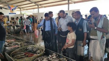 تفقد أنشطة ميناء الاصطياد السمكي ومعمل الألبان التابع لجمعية باجل بالحديدة تفقد أنشطة ميناء الاصطياد السمكي ومعمل الألبان التابع لجمعية باجل بالحديدة