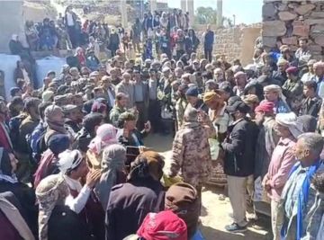 وساطة قبلية رفيعة تنجح في إنهاء قضيتي قتل وتغلق ملف ثأر دام عقودا في الشعيب