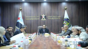 الأمانة العامة تستعرض جهود المجلس الانتقالي ونتائجها في مسار الإصلاحات الاقتصادية الأمانة العامة تستعرض جهود المجلس الانتقالي ونتائجها في مسار الإصلاحات الاقتصادية