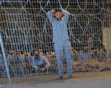 العدو الإسرائيلي يصدر ويجدد أوامر الاعتقال الإداري بحق 25 معتقلا فلسطينيا العدو الإسرائيلي يصدر ويجدد أوامر الاعتقال الإداري بحق 25 معتقلا فلسطينيا