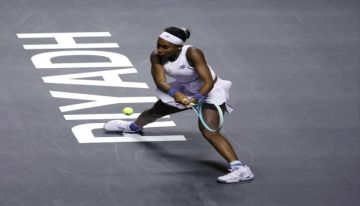 غوف تقصي باوليني وتنعش آمالها في التأهل لنصف نهائي بطولة WTA الختامية في الرياض