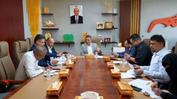 لملس يستعرض الخطة الأولية لبرنامج مؤتمر عدن الاقتصادي وشعاره